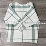 Adrienne Vittadini  Checkered Knit Sweater/Top in Green and White Photo 4