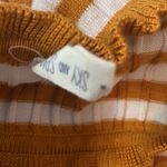 Sky And Sparrow Top Photo 3