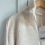 Everlane  The Half-Zip Sweater in Luxe Merino in Heathered Oat, Size X-Small Photo 7