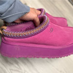 UGG  Women's Tazz II platform slippers in mangosteen Photo 2
