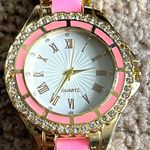 Women’s‎ vintage light pink/gold crystal watch needs a new battery Pink Photo 2