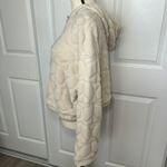 Urban Outfitters  Fleece Jacket Women's Medium Quilted Cream Fuzzy Hooded Zip‎ Photo 1