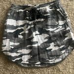 Dylan  camo weekend skirt extra‎ small Photo 1