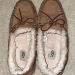 UGG Slippers Photo 0