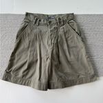 Vintage 90’s LizWear Petite Olive Green Pleated High Waist Cotton Shorts Sz 6P Photo 10