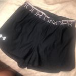 Under Armour Shorts Photo 0