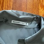 Abercrombie & Fitch  silk button down size medium Photo 4