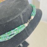 Vintage green glass beads with shell pendant necklace Photo 1