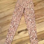 Strut this Camo Workout Leggings - Medium Photo 0