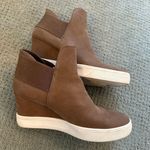 Maurice's - Adorable Suede Tan and White Booties - Brand New! Photo 4
