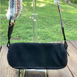 Black nylon crossbody bag w/ wide guitar strap zip Photo 0