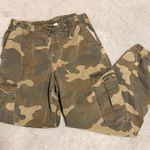 American Eagle  Size 10 Camouflage Cargo Jogger Pants Photo 0