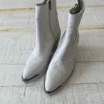 Steve Madden Greyson NWOT size 6 Cream Leather Western Ankle Boots Cowgirl Photo 2