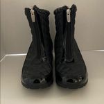 Meghan LA Khombu Black Quilted winter boots size 8m (Megan) Photo 1