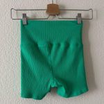 Carbon 38 ribbed green athletic shortie shorts Size XS Photo 3