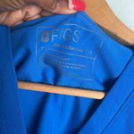 FIGS Casma Three-Pocket Scrub seton royal blue Photo 3