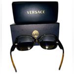 Versace NWOT🕶️ Tortoise Brown with Mother Of Pearl Sunglasses Photo 4