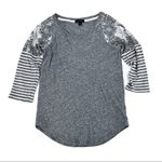 J.Crew  long sleeve mix print baseball tee top grey size XS floral striped‎ Photo 3