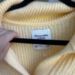 Abercrombie & Fitch  Ribbed Collared Cardigan Photo 6