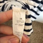 Green envelope plus size striped short sleeve top Black Photo 2