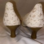 SO Cream Colored Lace Heels Photo 1