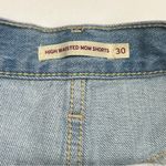 Levi's  High Waisted Mom Denim Jean Cut-Off‎ Shorts Womens Size 30 Blue White NEW Photo 1