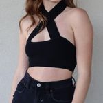 Tic Toc Black Twist halter crop in a ribbed sweater material Photo 2