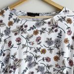 Sanctuary  Tilly Flounce Sleeve Floral‎ Blouse in Cream, Size Medium Photo 4