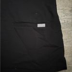 FIGS  Casma Three-Pocket Scrub Top in Black Photo 3