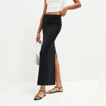 Reformation NWT The  Maria Skirt Black size SP sold out online Photo 4