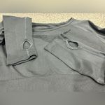 Women's Active Long Sleeve Sport Top Size Medium Gray Photo 3