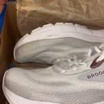 Brooks  Trace 4 Running Shoes Women’s Size 10 NWT Photo 2