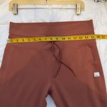 Vuori NWOT 7/8ths Daily Legging, Size XL, Light Penny Photo 8