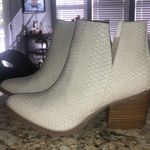 Fall Snakeskin Boots White Size 9 Photo 0