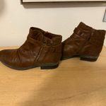 Baretraps  Women’s Tan Leather Boots Photo 3