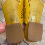 L ARTISTE Spring Step Yellow Butterfly Cutout Mule Shoes Size 36 pre owned Photo 4