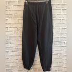 Hollister Women’s black high rise boyfriend style jogger sweatpants Medium Photo 1