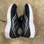 Saucony Saucing cohesion black and pink running sneaker Photo 8