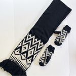 Old Navy NEW Fringed Sweater Knit Scarf Black White Chunky Tassel & Gloves Photo 1