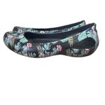 Crocs  Kadee Womens Tropical Floral Ballet Flat Slip On Black Green Flowers Sz 7 Photo 1