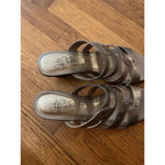 Life Stride  Sandals Women's Size 7.5 Antique Bronze Photo 2