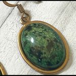 Green speckled faux stone gold tone fish hook earrings Photo 6