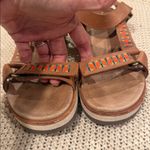 Merrell  WOMENS 8 Tan Leather Sandals Photo 4