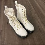 Unionbay Brand New  Combat Boots Womens Size US 7.5 Yellow Sunflower Lace Up Photo 1