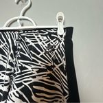 Nike ⭐️ black and white abstract pattern athletic leggings size medium Photo 2