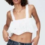 ZARA  WHITE EYELET CROP TOP SIZE SMALL Photo 2
