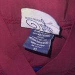 Style Burgundy V Photo 5