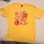 Gildan T “Peaches” Yellow Size Large Photo 1