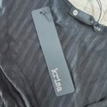 Krisa  Twist Front Crop Top Black Tee‎ Size XS Ribbed NWT Photo 2