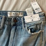 Hollister  Curvy High-Rise Mom Jeans Photo 1